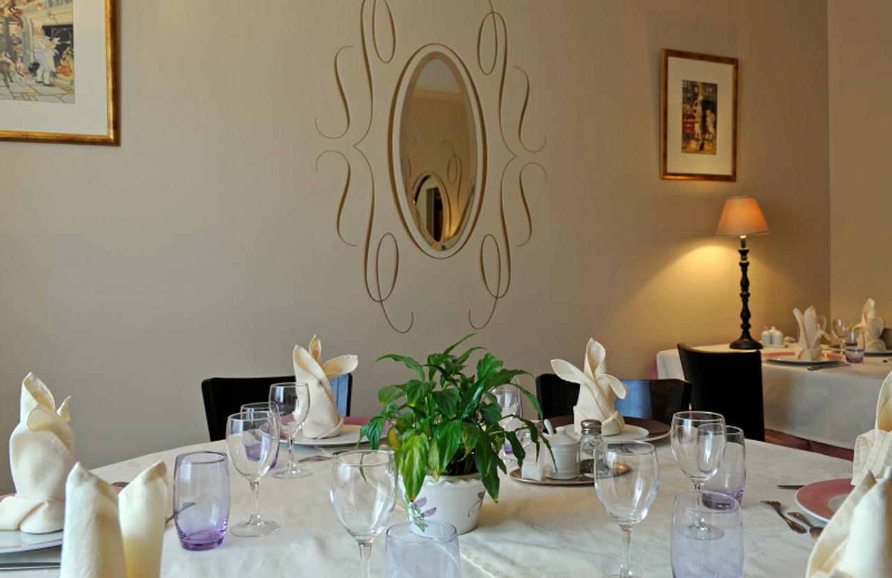Poste Et Champanne 3*